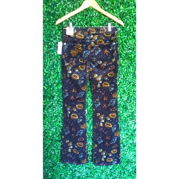 38. Anthropologie Pilcro The Icon Flare Low-Rise Jeans - Picture 9 of 12